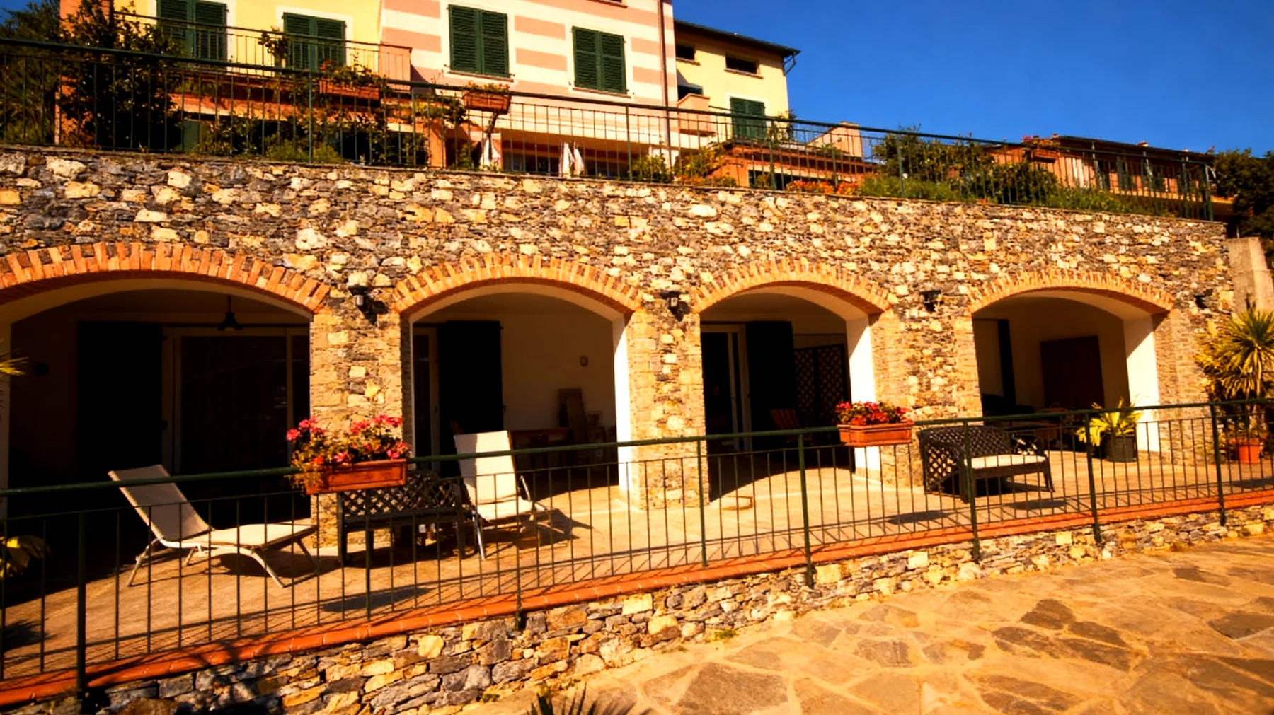 Un posto al sole 2025-12-17T08:34:02.264Z"